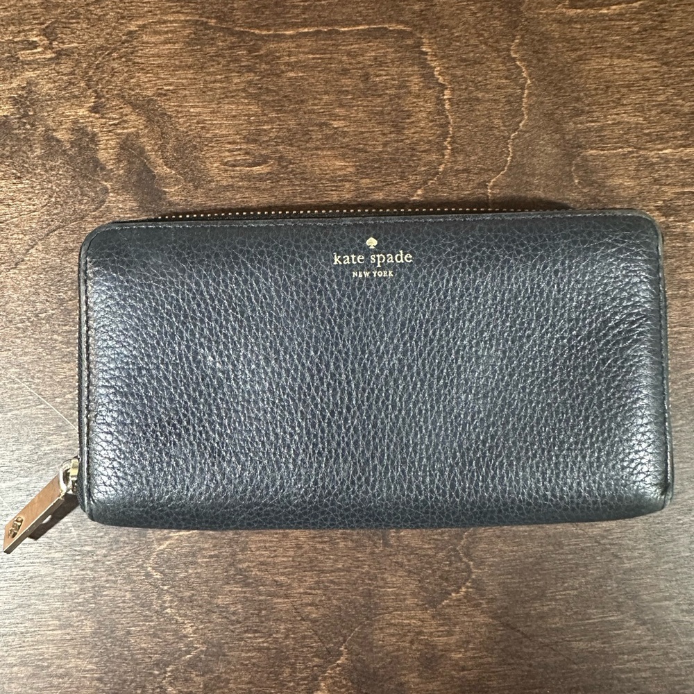 Kate Spade zippered wallet pebbled leather gold zipper